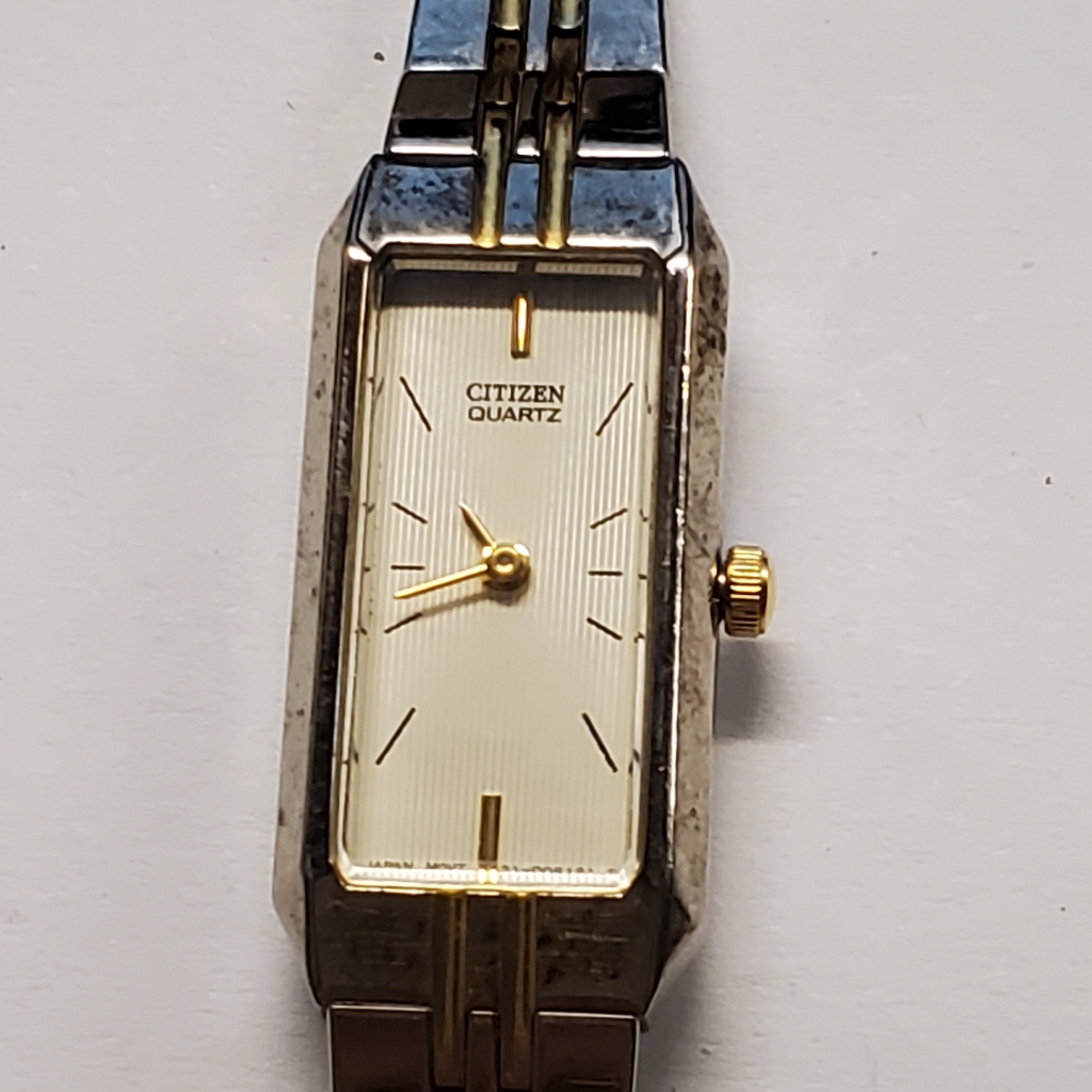 Vintage Citizen Quartz Ladies Petite Dial Watch